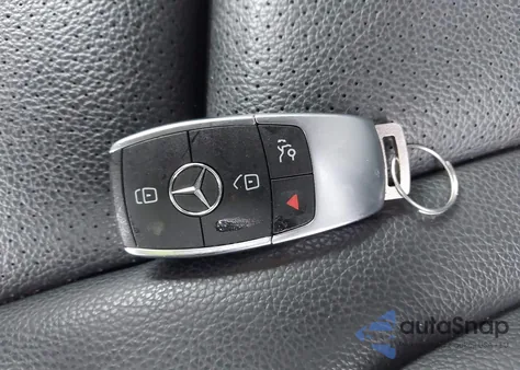 2023 Mercedes-Benz Glc 300 4Matic Coupe z USA, uszkodzony, nr VIN W1N0J8EB1PG149839